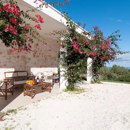 Maremonti Villa *